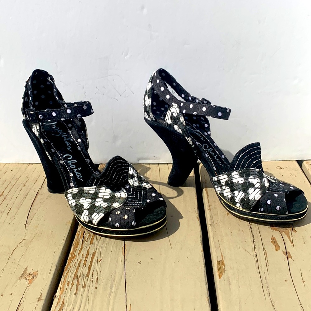Polka dot pumps IRREGULAR CHOICE black white 36.5